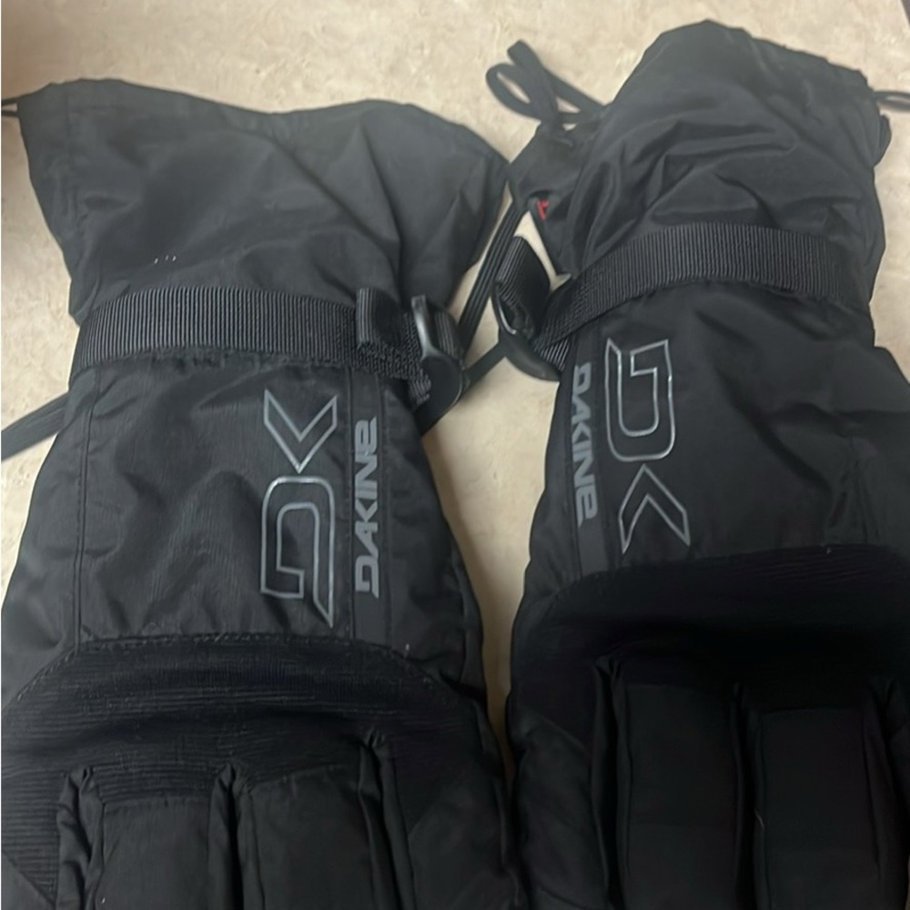 Dakine Black Insulated Gloves